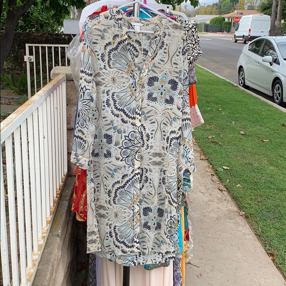 Long bottoned tunic top